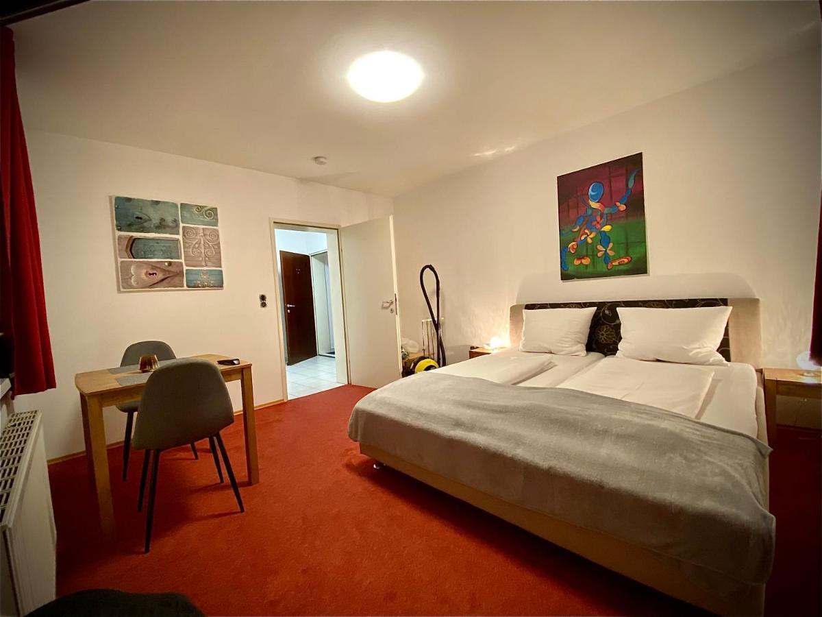 Bed & Rooms, Woergl Exterior photo
