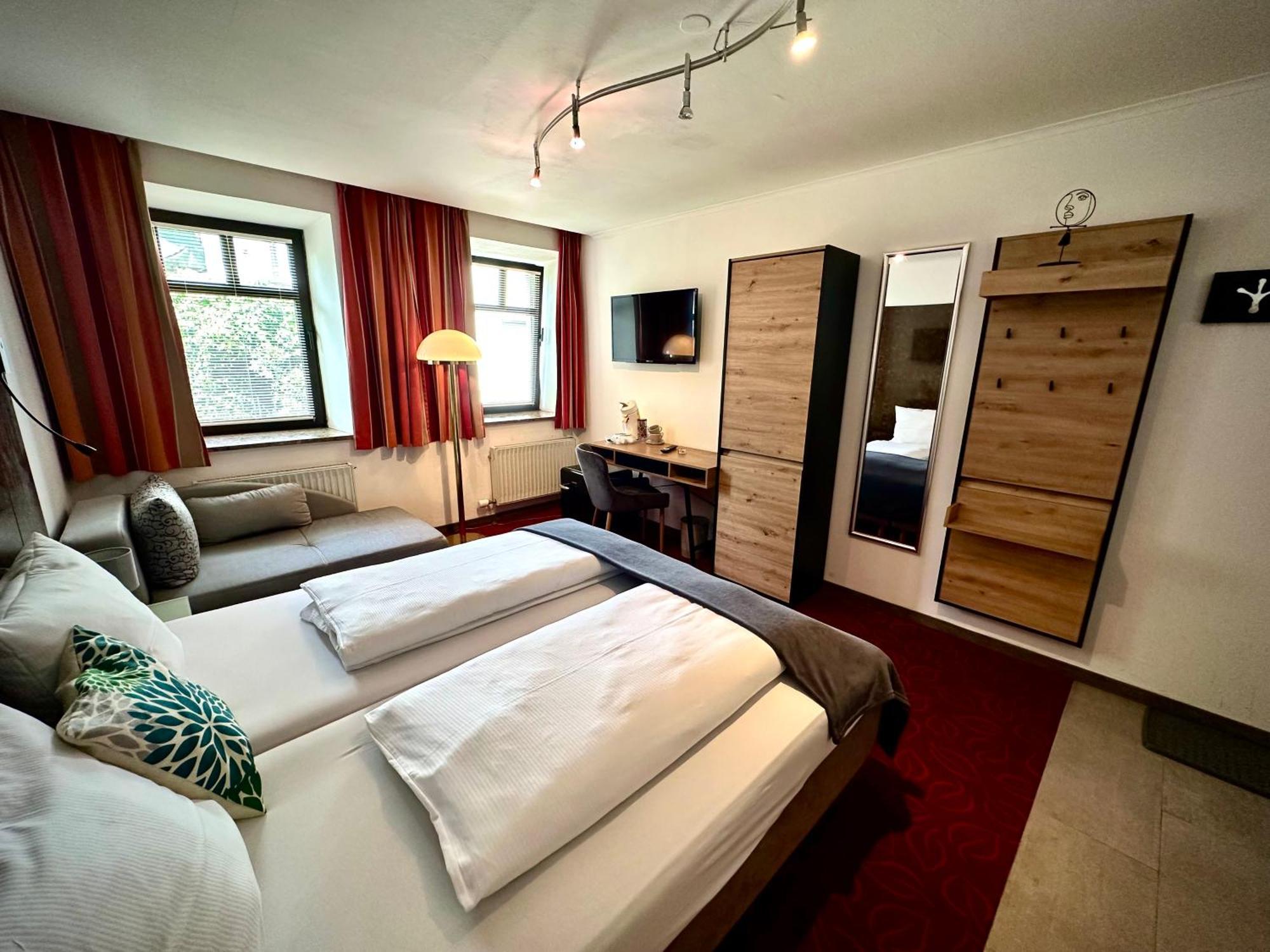 Bed & Rooms, Woergl Exterior photo