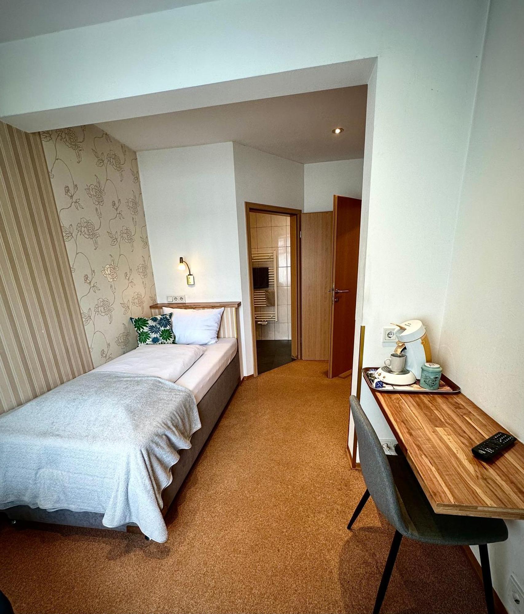 Bed & Rooms, Woergl Exterior photo